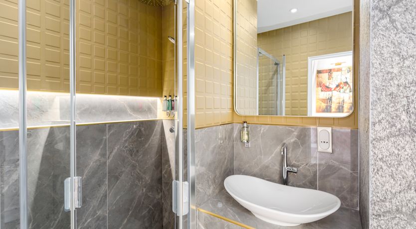 Photo of Chandelier Glamour