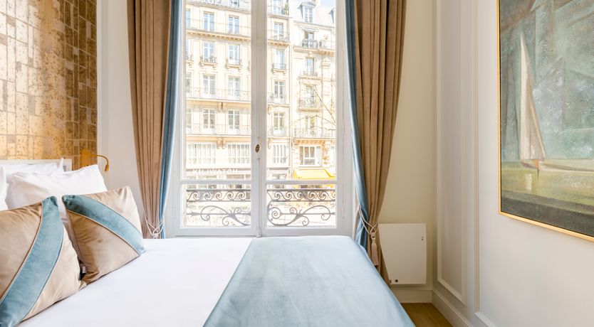 Photo of Chandelier Glamour