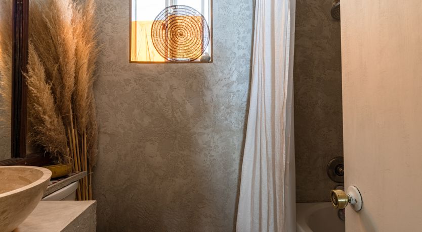 Photo of Merchant House High Desert