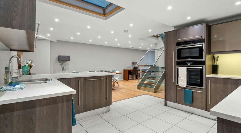 Photo of Paddington Glow