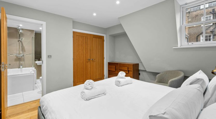 Photo of Paddington Glow