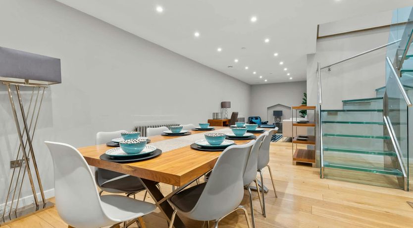 Photo of Paddington Glow