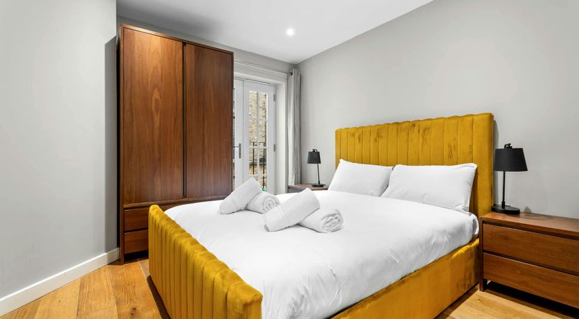 Photo of Paddington Glow