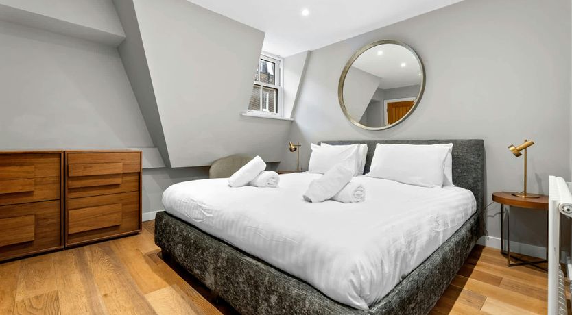 Photo of Paddington Glow