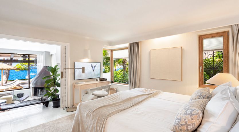 Photo of White Tides