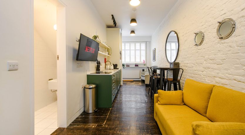 Photo of The Borough Bridge