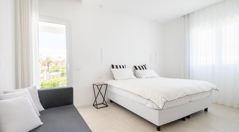 Photo of Lemons & Sunshine