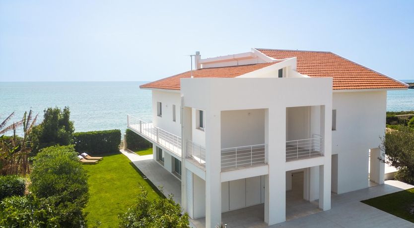 Photo of Lemons & Sunshine