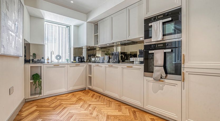 Photo of The Velvet Moon