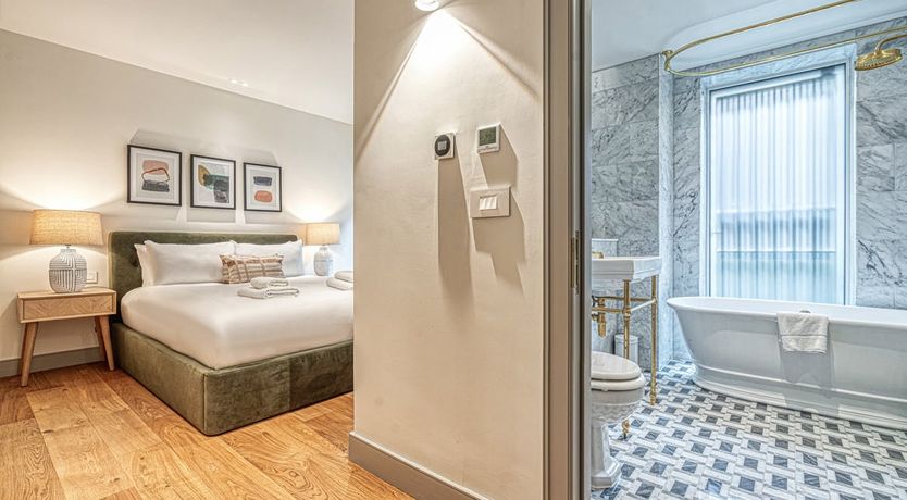 Photo of The Velvet Moon