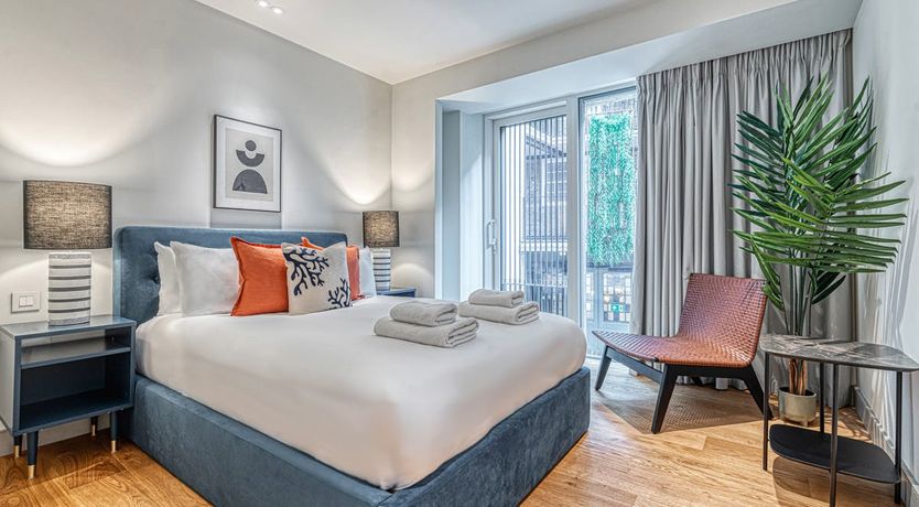 Photo of The Velvet Moon