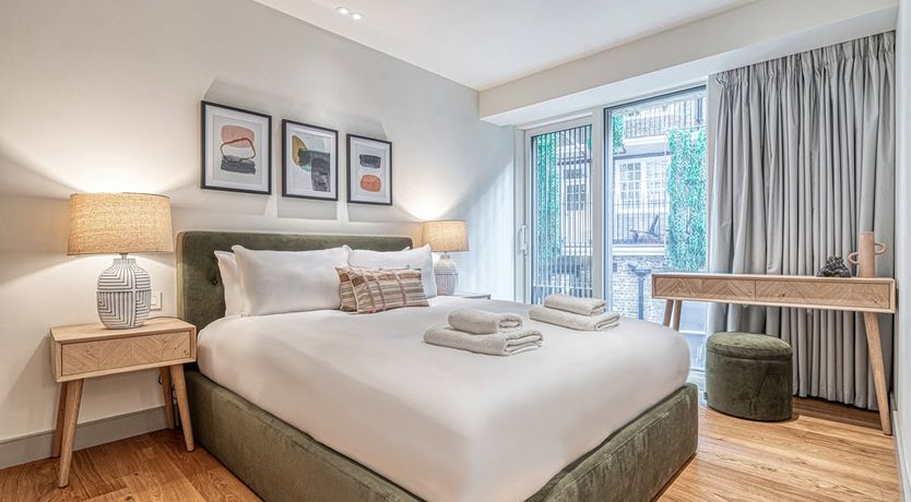 Photo of The Velvet Moon