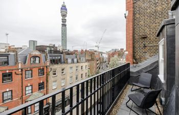 Fitzrovia Chic Holiday Home