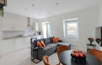 Fitzrovia Chic Holiday Home