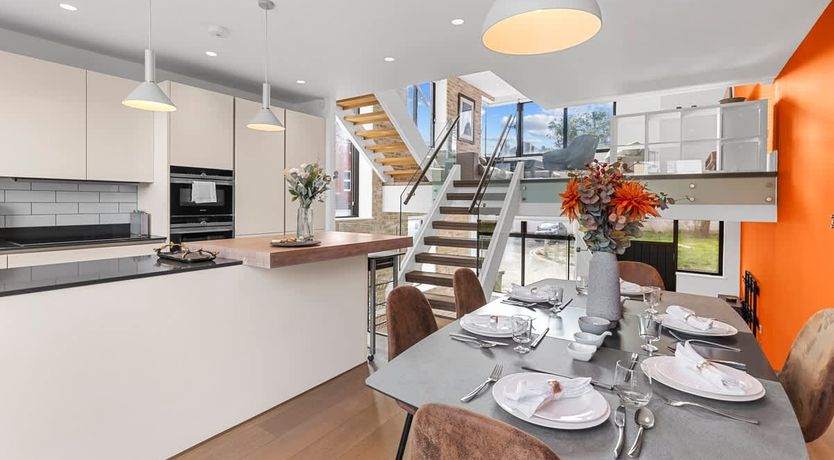 Photo of Clapham Moon