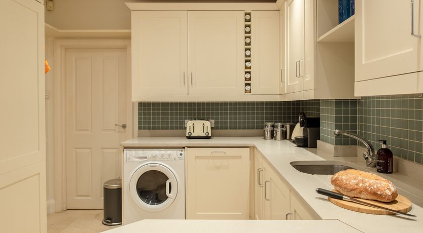 Photo of English Manner