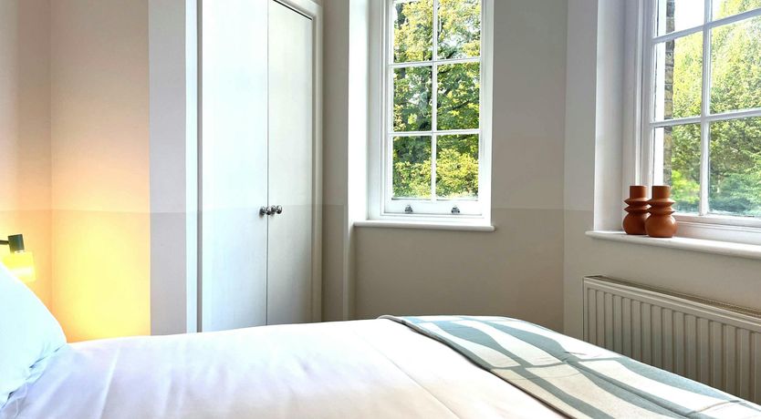 Photo of Greenhouse Light