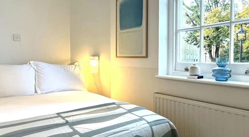 Photo of Greenhouse Light