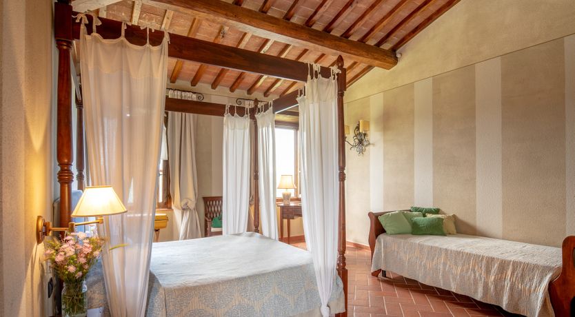 Photo of Bucine Bliss