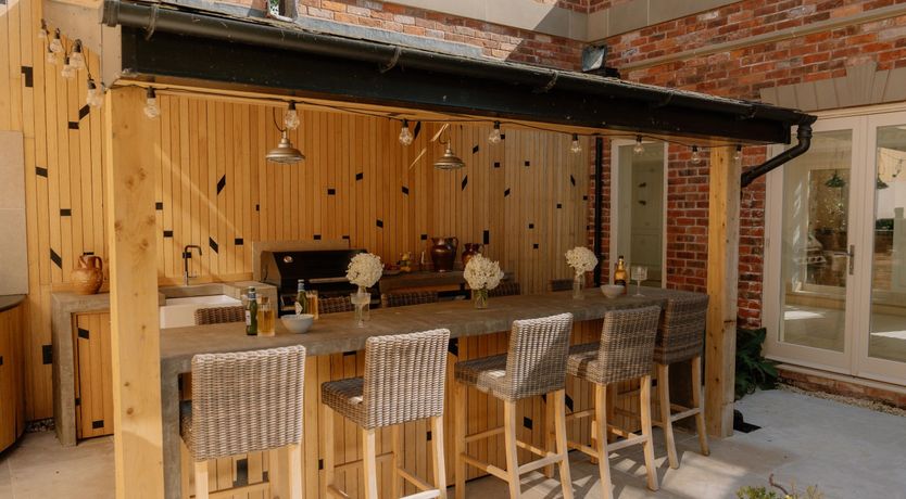 Photo of The Cheshire Set