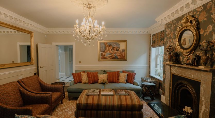 Photo of The Cheshire Set