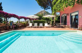 Bella Sicilia Holiday Home