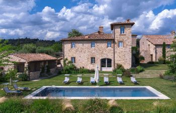 Chianti Glow Holiday Home