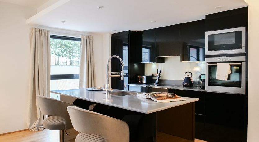 Photo of Grey & White Terrace