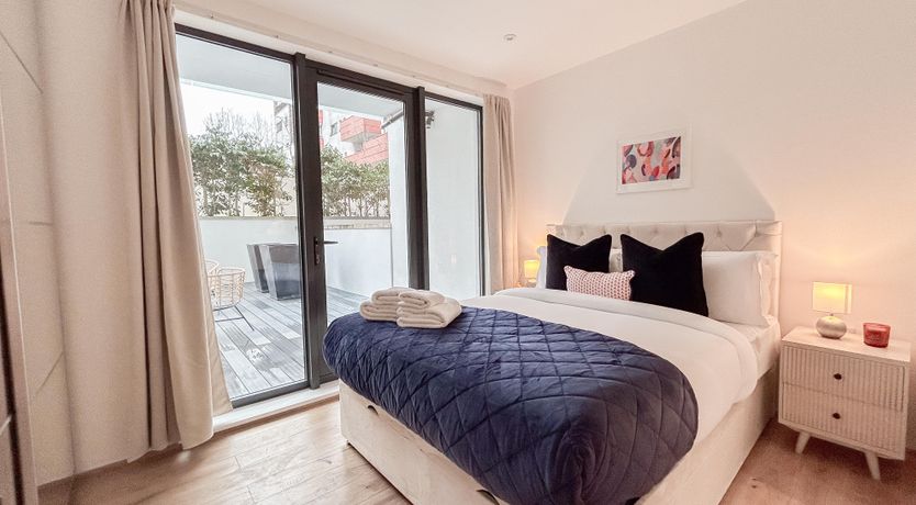 Photo of Grey & White Terrace