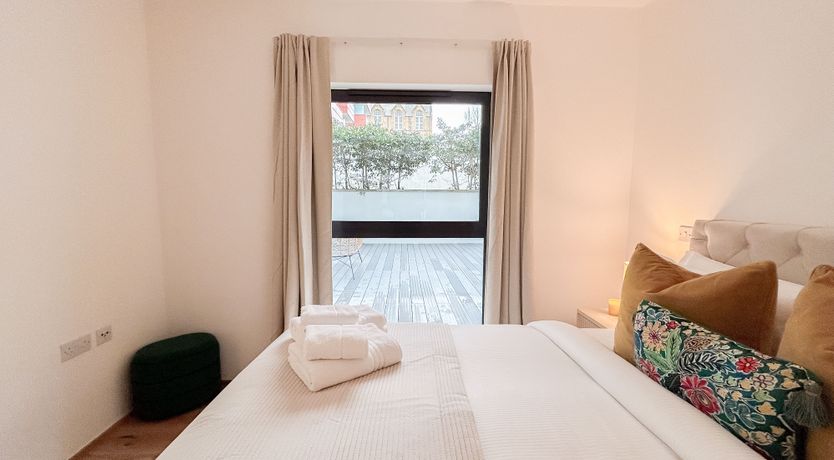 Photo of Grey & White Terrace