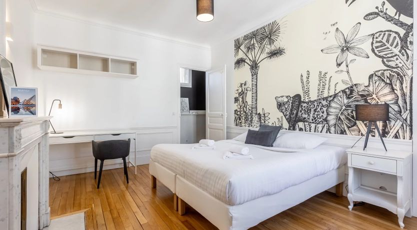 Photo of Eiffel Elysium