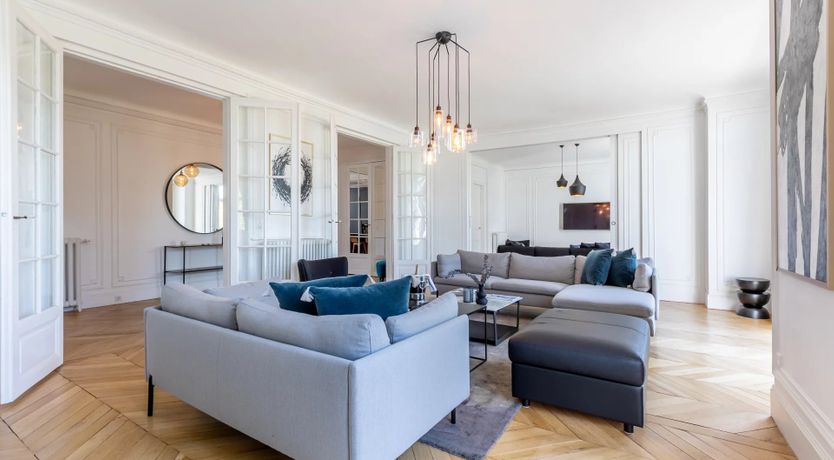 Photo of Eiffel Elysium