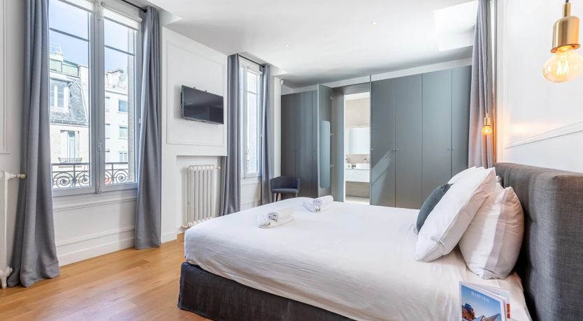 Photo of Eiffel Elysium