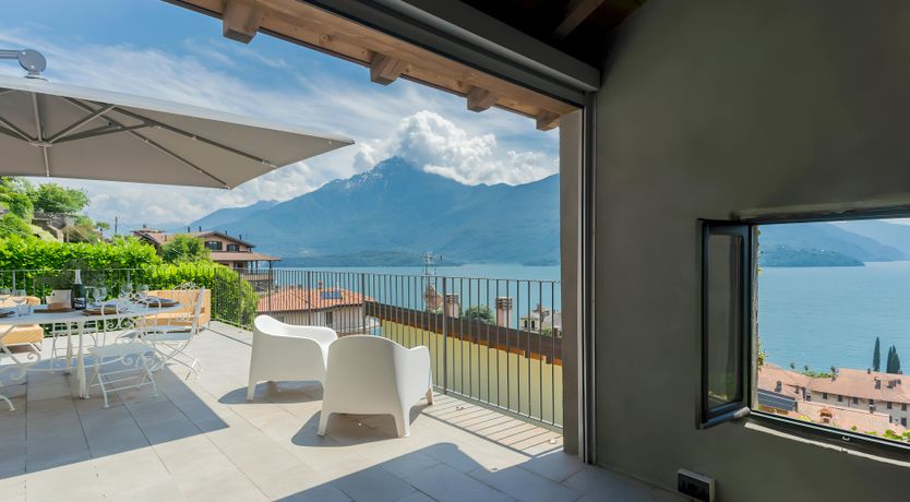 Photo of The Lakeside Paradise