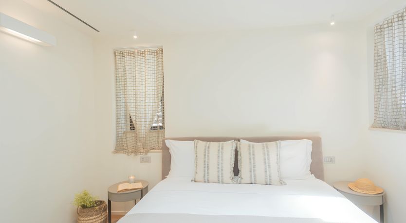 Photo of The Lakeside Paradise