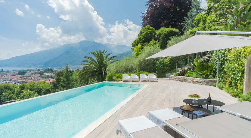 Photo of The Lakeside Paradise