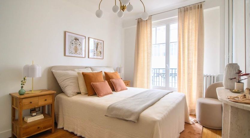 Photo of Parisian Moon