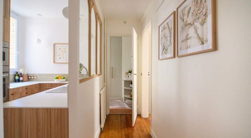 Photo of Parisian Moon