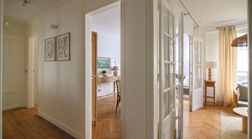 Photo of Parisian Moon