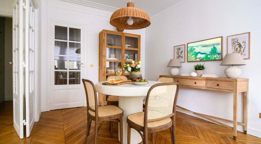 Photo of Parisian Moon