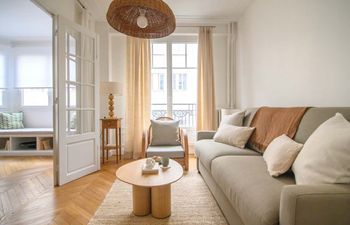 Parisian Moon Holiday Home