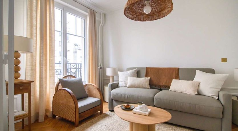 Photo of Parisian Moon