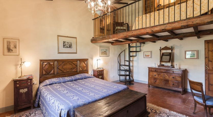 Photo of Tuscan Mahogany