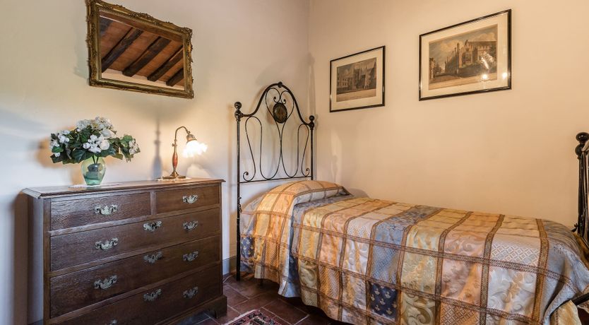 Photo of Tuscan Mahogany