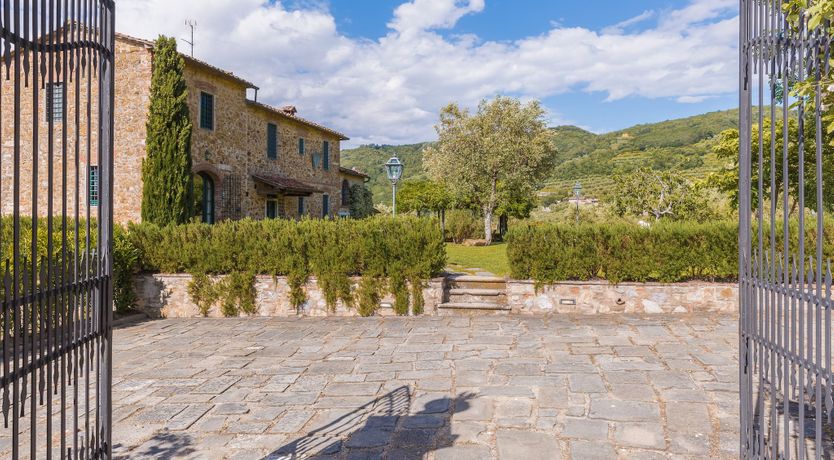 Photo of Tuscan Mahogany