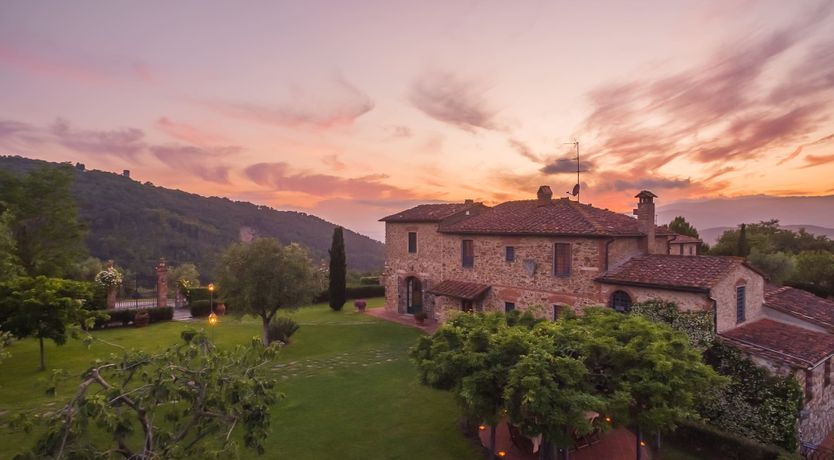 Photo of Tuscan Mahogany