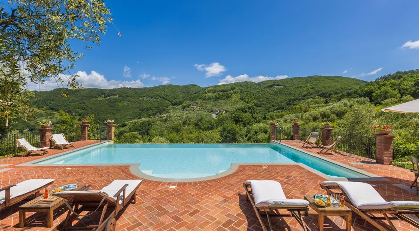 Photo of Tuscan Mahogany