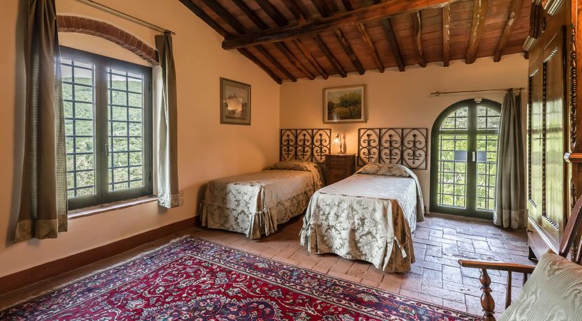 Photo of Tuscan Mahogany