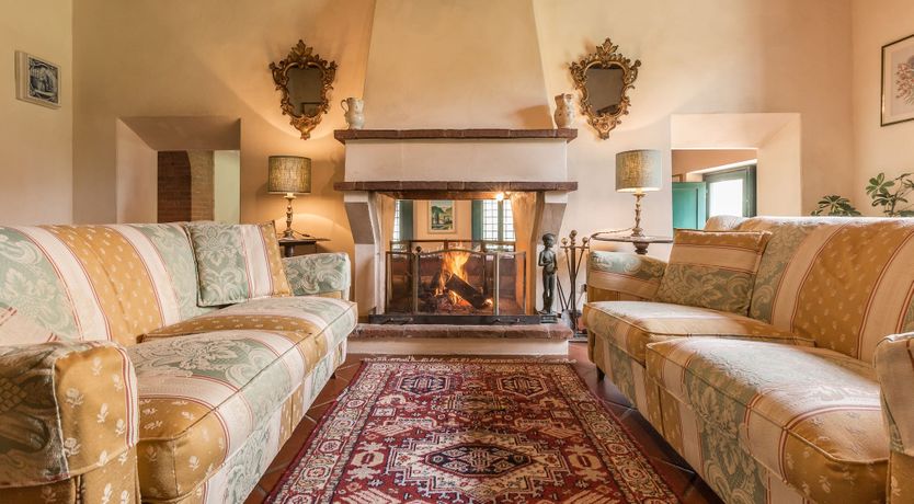 Photo of Tuscan Mahogany