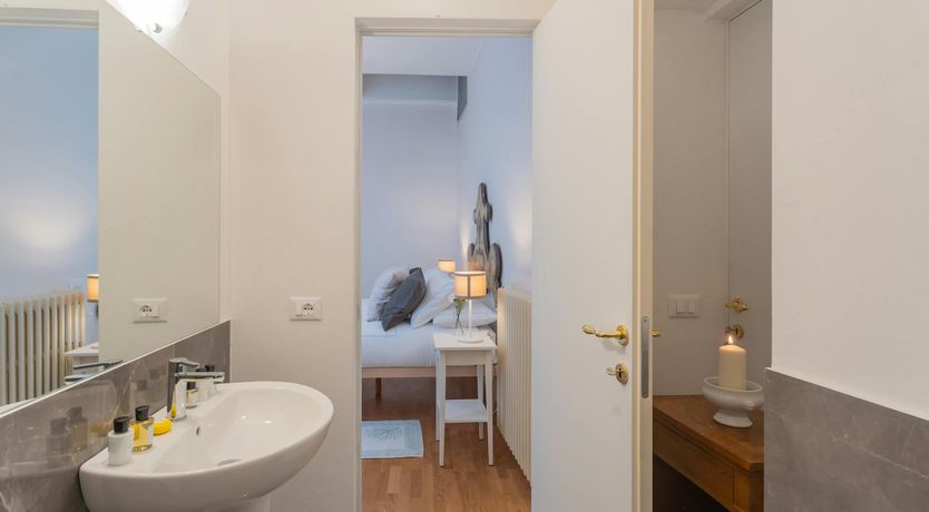 Photo of Noble Accents